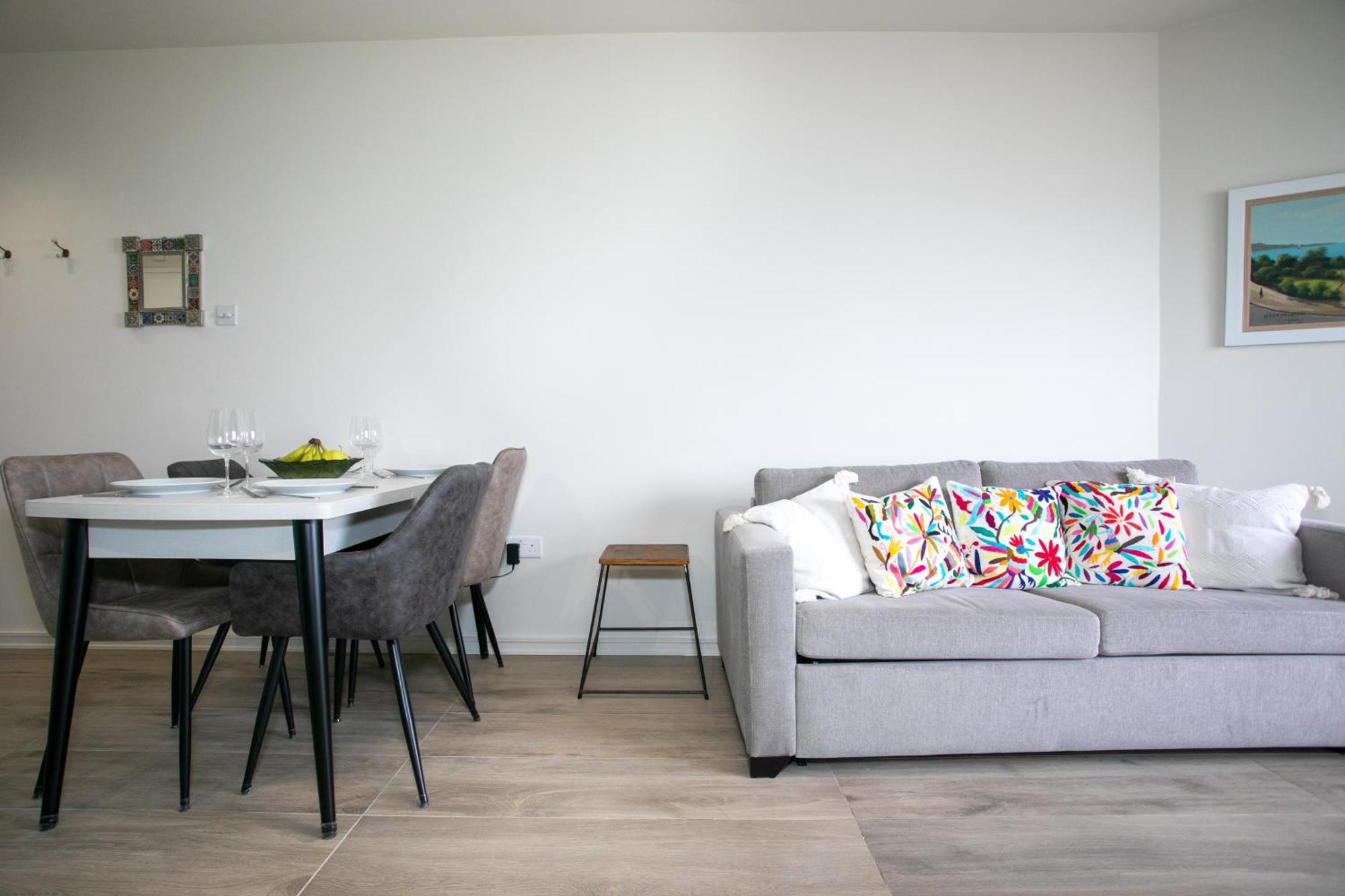Palmove Luxurious Beachfront Apt Larnaca Exterior foto